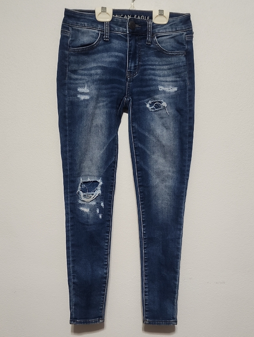 American Eagle Super Stretch Ripped Jegging – Size 0 Short